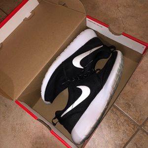 Women’s Nike roshe one